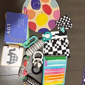 Lovevery kit 0- 2 months